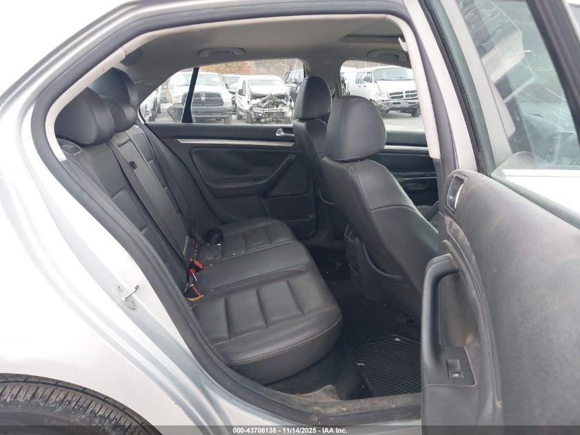 2007 Volkswagen Jetta Wolfsburg Edition VIN: 3VWEF71K37M189728 Lot: 43706138