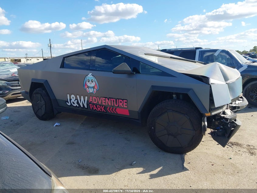 2025 Tesla Cybertruck All-Wheel Drive VIN: 7G2CEHED0SA076924 Lot: 43706178