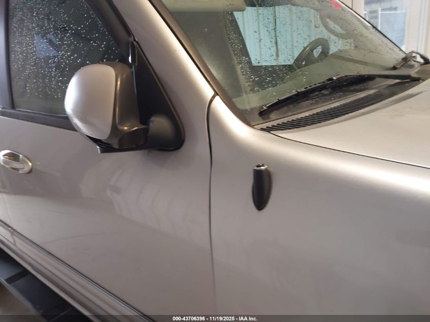 2001 Toyota Sequoia Limited V8 VIN: 5TDBT48A21S004330 Lot: 43706396