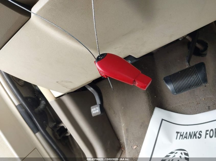 2008 Chrysler Town & Country Lx VIN: 2A8HR44H88R625630 Lot: 43706429