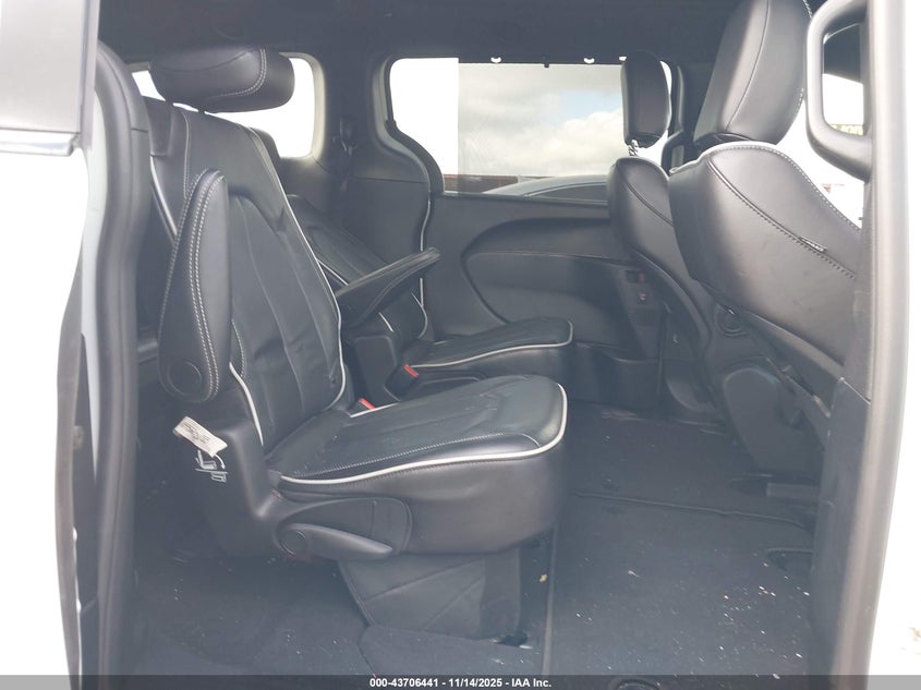 2025 Chrysler Pacifica Limited VIN: 2C4RC1GG6SR553722 Lot: 43706441