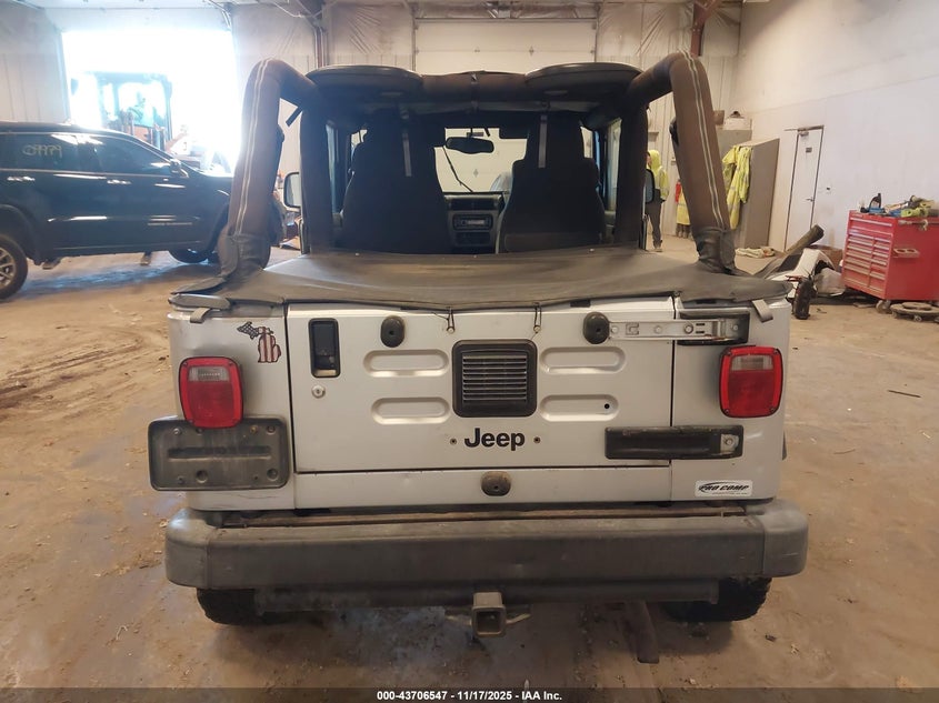 2005 Jeep Wrangler Unlimited VIN: 1J4FA44S85P328298 Lot: 43706547