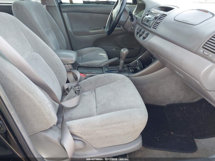 4T1BE32KX2U619027 2002 TOYOTA CAMRY photo no. 5