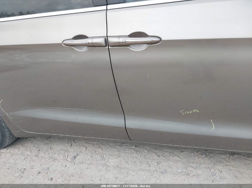 2017 Chrysler Pacifica Hybrid Premium VIN: 2C4RC1L79HR779137 Lot: 43706617