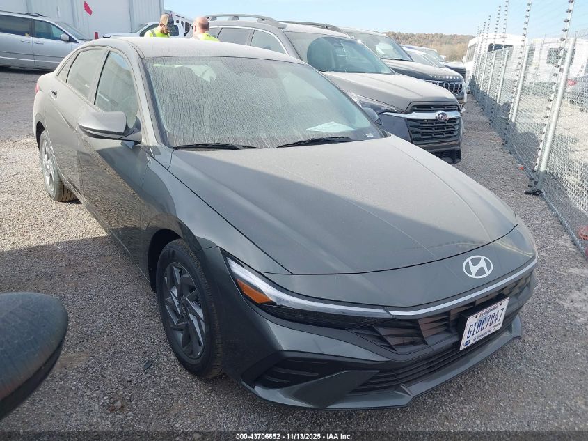 HYUNDAI ELANTRA BLUE