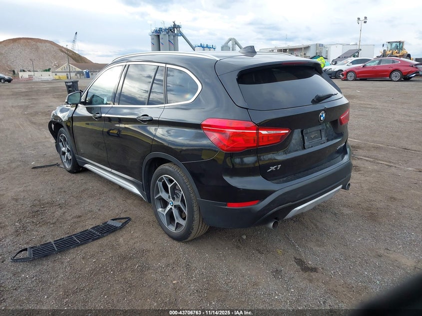 WBXHT3C37J5L35054 2018 BMW X1 photo no. 3