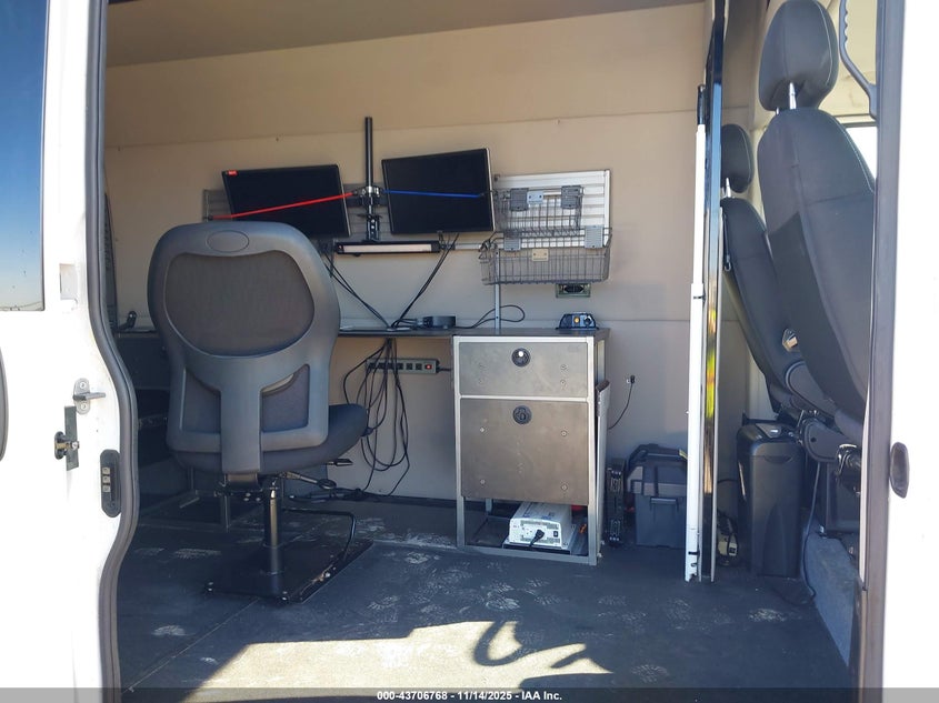 2021 Ram Promaster 1500 High Roof 136 Wb VIN: 3C6LRVBGXME553365 Lot: 43706768