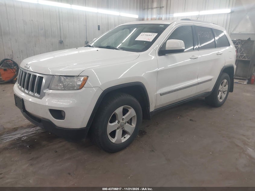 1C4RJFAG6DC557924 2013 JEEP GRAND CHEROKEE photo no. 2