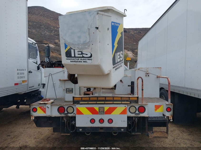 2002 Ford F-550 Xl/Xlt VIN: 1FDAF56F62ED64842 Lot: 43706833