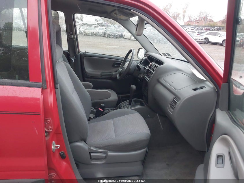 2CNBJ13C736938103 2003 CHEVROLET TRACKER photo no. 5