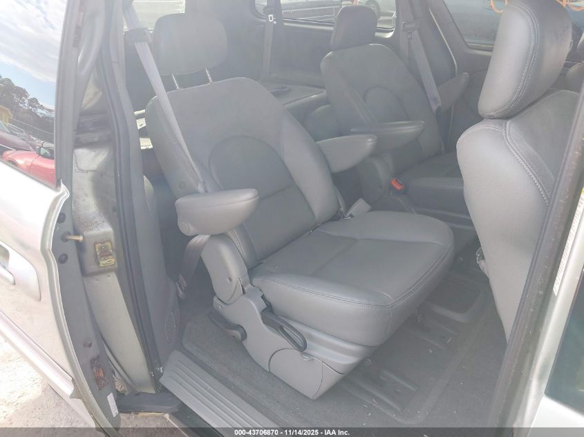 2004 Chrysler Town & Country Limited VIN: 2C8GP64L64R544966 Lot: 43706870