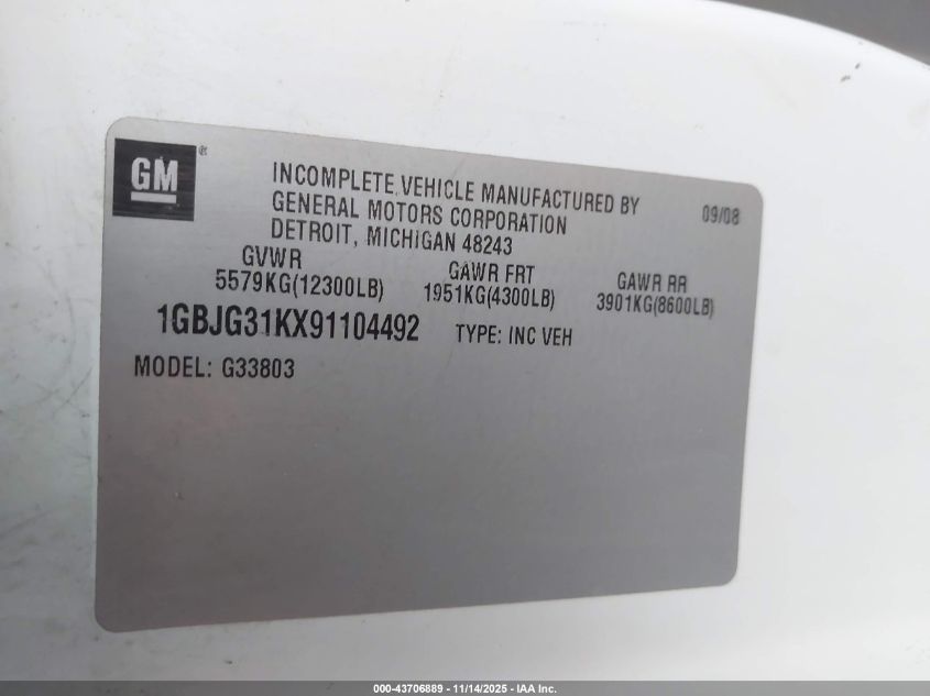 2009 Chevrolet Express Cutaway Work Van VIN: 1GBJG31KX91104492 Lot: 43706889