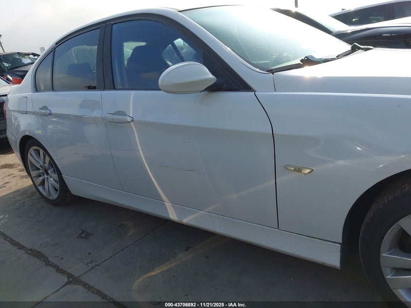 2008 BMW 328I VIN: WBAVA33508K053581 Lot: 43706892