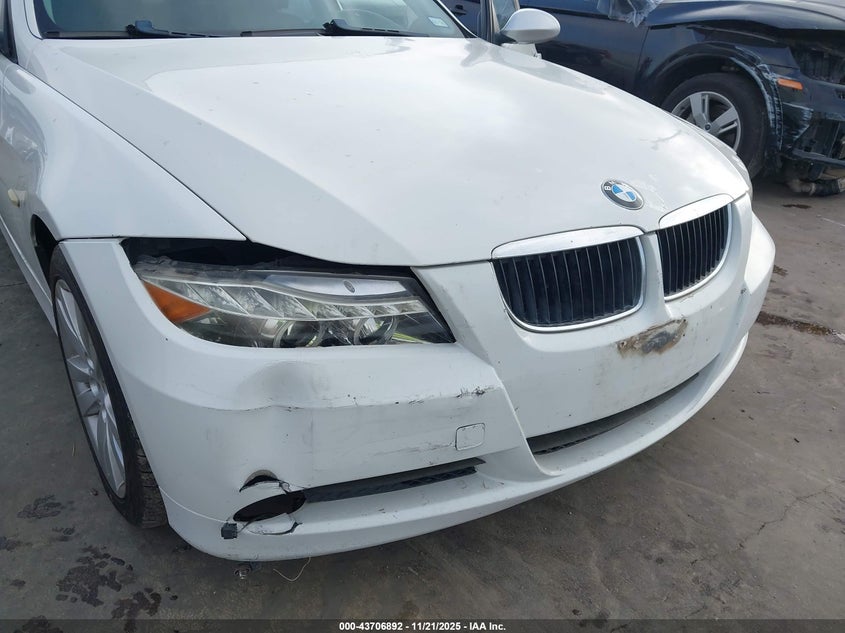 2008 BMW 328I VIN: WBAVA33508K053581 Lot: 43706892