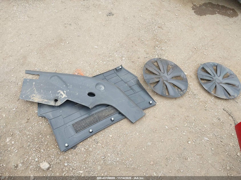 2022 Tesla Model S Dual Motor All-Wheel Drive VIN: 5YJSA1E53NF493553 Lot: 43706959