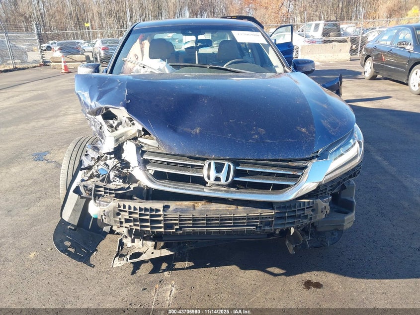 1HGCR2F88DA273801 2013 HONDA ACCORD photo no. 13