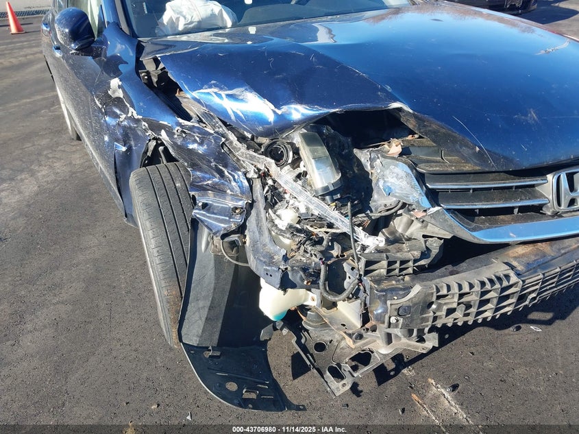 1HGCR2F88DA273801 2013 HONDA ACCORD photo no. 6
