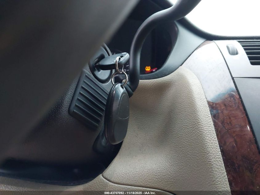 2007 Cadillac Dts V8 VIN: 1G6KD57Y47U209284 Lot: 43707092