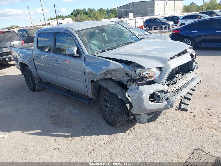 TOYOTA TACOMA SR5