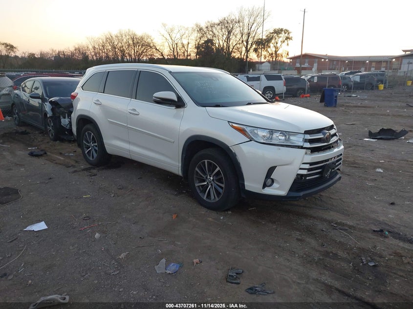 TOYOTA HIGHLANDER XLE