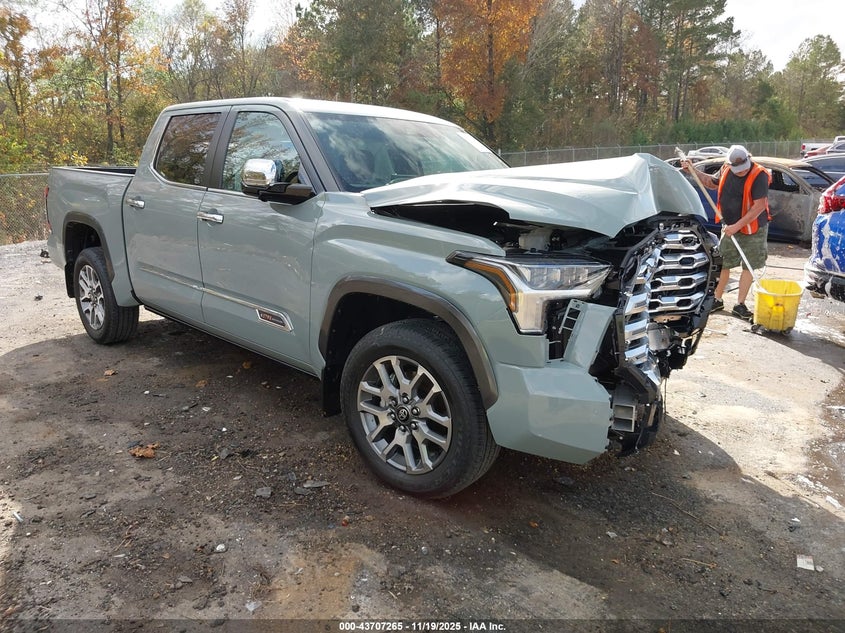 TOYOTA TUNDRA 1794 EDITION CREWMAX 5.5 BED