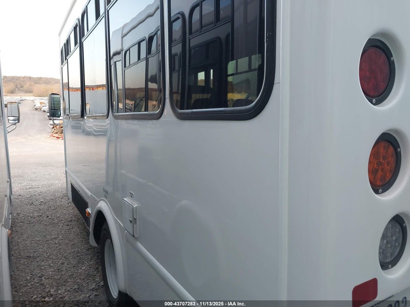 2026 Ford E-450 Cutaway VIN: 1FDFE4FN5TDD23524 Lot: 43707283