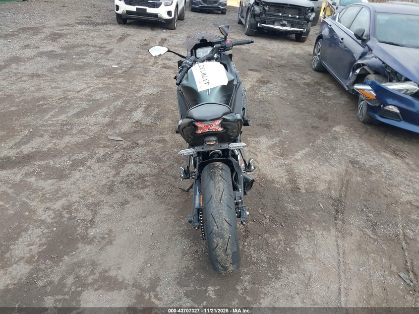 2025 Kawasaki Ex650 P VIN: ML5EXEP16SDAE0553 Lot: 43707327