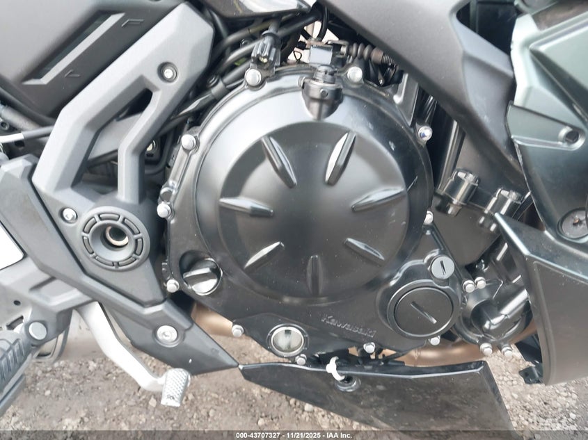 2025 Kawasaki Ex650 P VIN: ML5EXEP16SDAE0553 Lot: 43707327