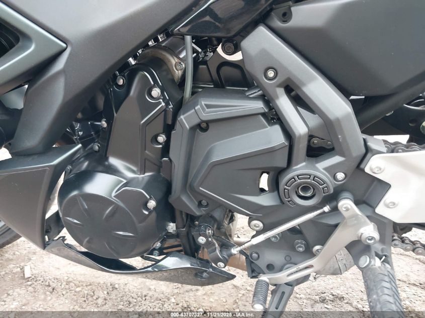 2025 Kawasaki Ex650 P VIN: ML5EXEP16SDAE0553 Lot: 43707327