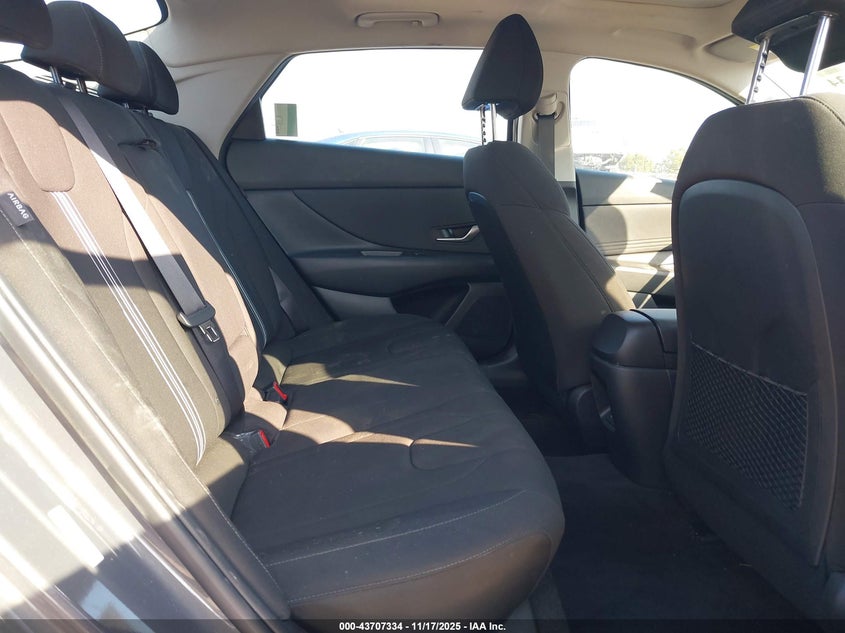 KMHLS4DG8SU858846 2025 HYUNDAI ELANTRA photo no. 8