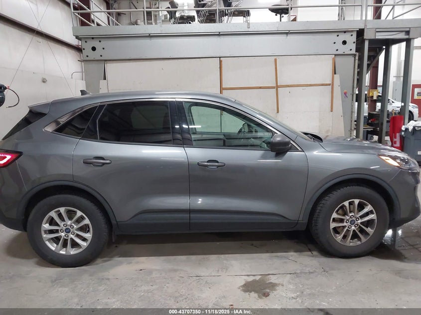 2022 Ford Escape Se VIN: 1FMCU9G62NUA45114 Lot: 43707350