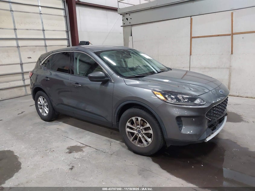 FORD ESCAPE SE 2022