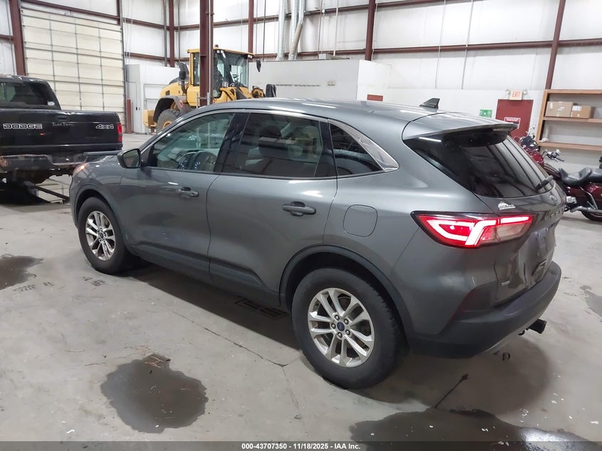 1FMCU9G62NUA45114 2022 FORD ESCAPE photo no. 3
