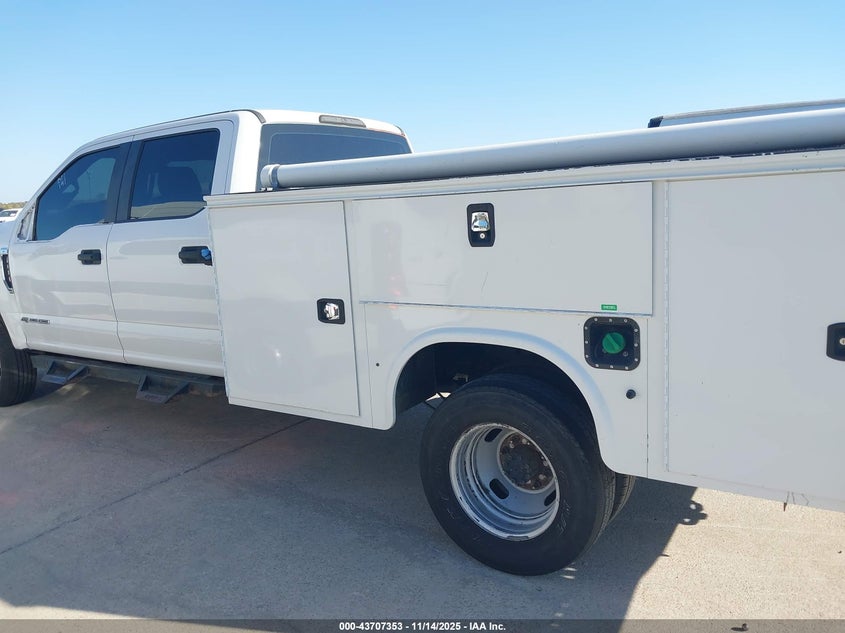 2019 Ford F-350 Chassis Xl VIN: 1FD8W3HT9KEG78703 Lot: 43707353