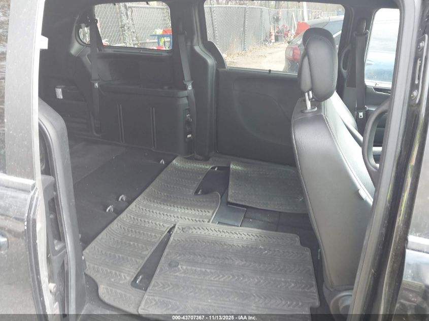 2017 Dodge Grand Caravan Sxt VIN: 2C4RDGCG3HR640010 Lot: 43707367