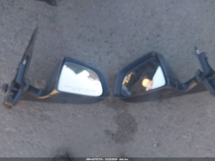 2025 Tesla Model Y Long Range Dual Motor Rear-Wheel Drive VIN: 7SAYGDED4SA357882 Lot: 43707378