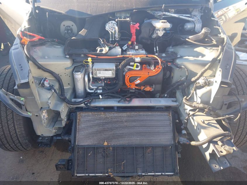 2025 Tesla Model Y Long Range Dual Motor Rear-Wheel Drive VIN: 7SAYGDED4SA357882 Lot: 43707378