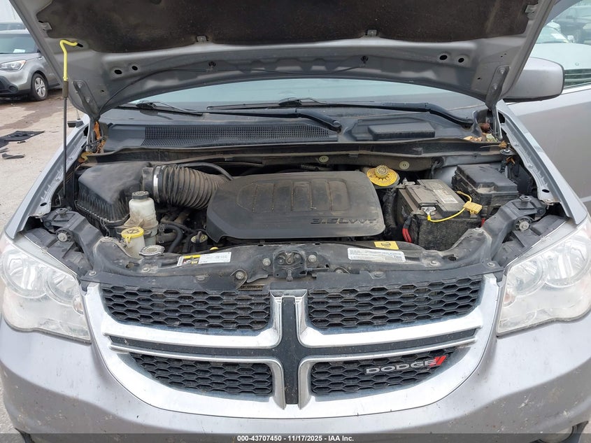 2019 Dodge Grand Caravan Sxt VIN: 2C4RDGCG9KR757999 Lot: 43707450