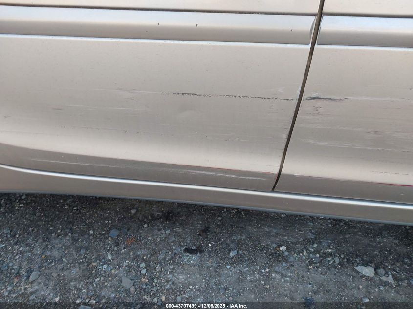 2002 Toyota Camry Le VIN: 4T1BE32K32U519836 Lot: 43707499