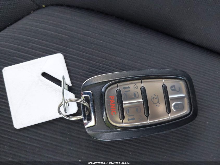 2017 Chrysler Pacifica Touring VIN: 2C4RC1DG1HR579223 Lot: 43707504