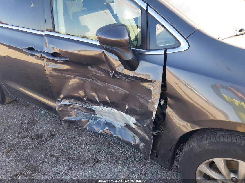 2017 Chrysler Pacifica Touring VIN: 2C4RC1DG1HR579223 Lot: 43707504