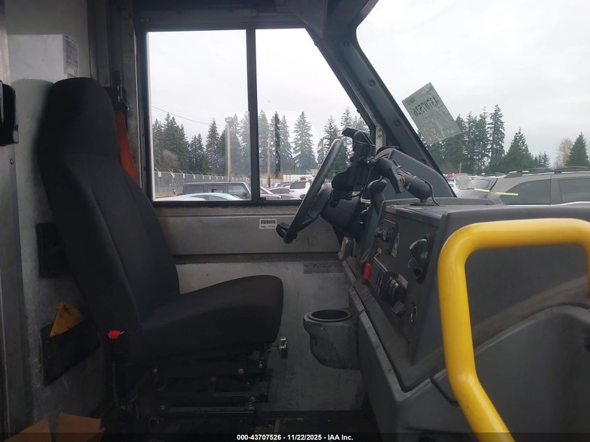 2013 Isuzu Commercial Van VIN: JALB4T178D7W01646 Lot: 43707526