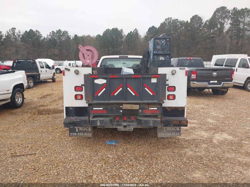 2006 Ford F-350 Chassis Lariat/Xl/Xlt VIN: 1FDWX36P46ED70712 Lot: 43707560