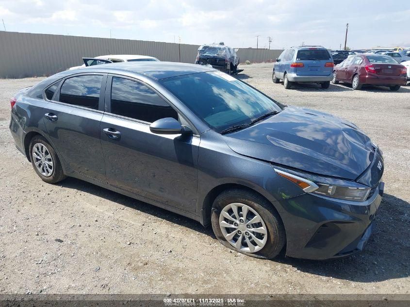 2023 KIA FORTE LX - 3KPF24AD7PE609231