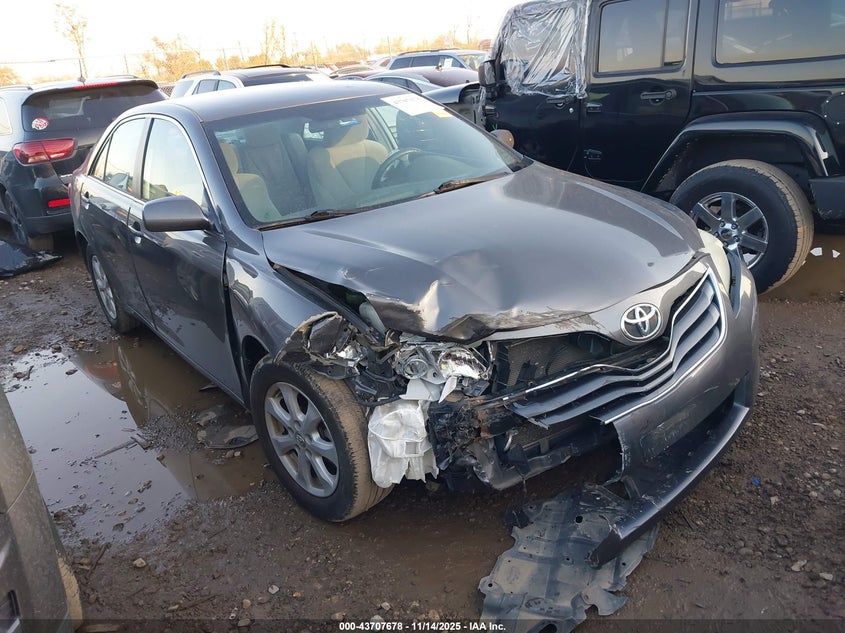 TOYOTA CAMRY SE/LE/XLE