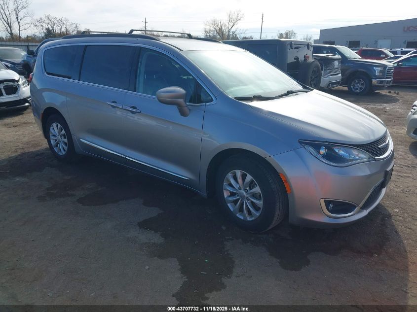 CHRYSLER PACIFICA TOURING-L