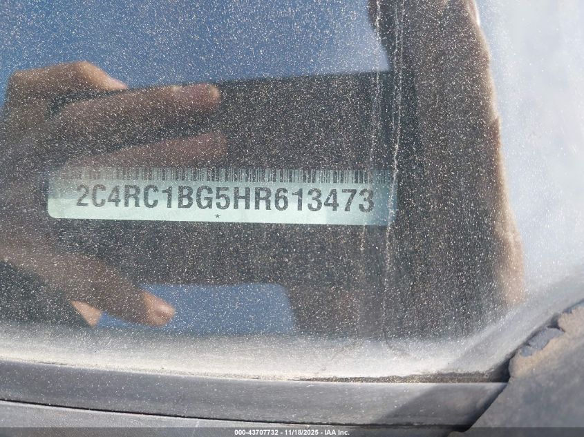 2017 Chrysler Pacifica Touring-L VIN: 2C4RC1BG5HR613473 Lot: 43707732