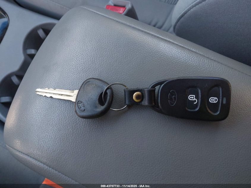 2007 Hyundai Santa Fe Gls VIN: 5NMSG13D67H099085 Lot: 43707733