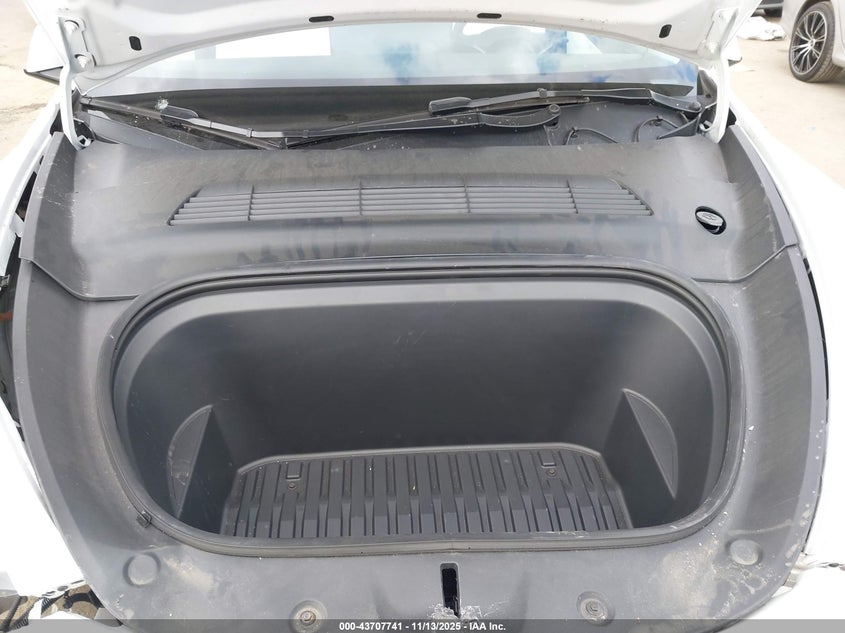 7SAYGDEF5NF390415 2022 TESLA MODEL Y photo no. 10