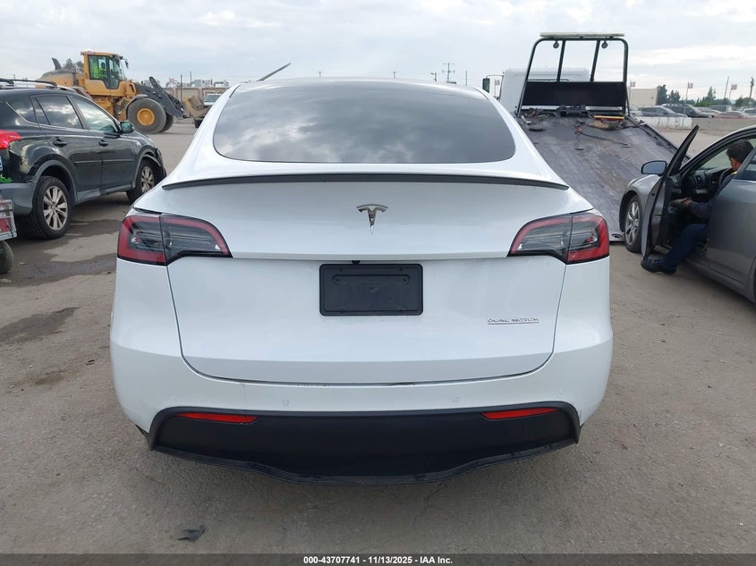 7SAYGDEF5NF390415 2022 TESLA MODEL Y photo no. 15